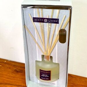 SCOTT LIVING -Reed Diffuser " Garden Party" NIB